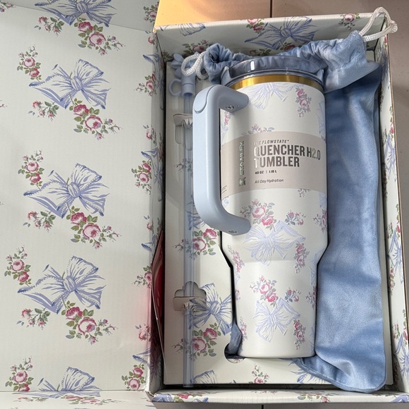 🌸STANLEY x Love ShackFancy 🌸 Limited Edition 40 oz Tumbler Rosa Beaux Blue NWT - Picture 7 of 7